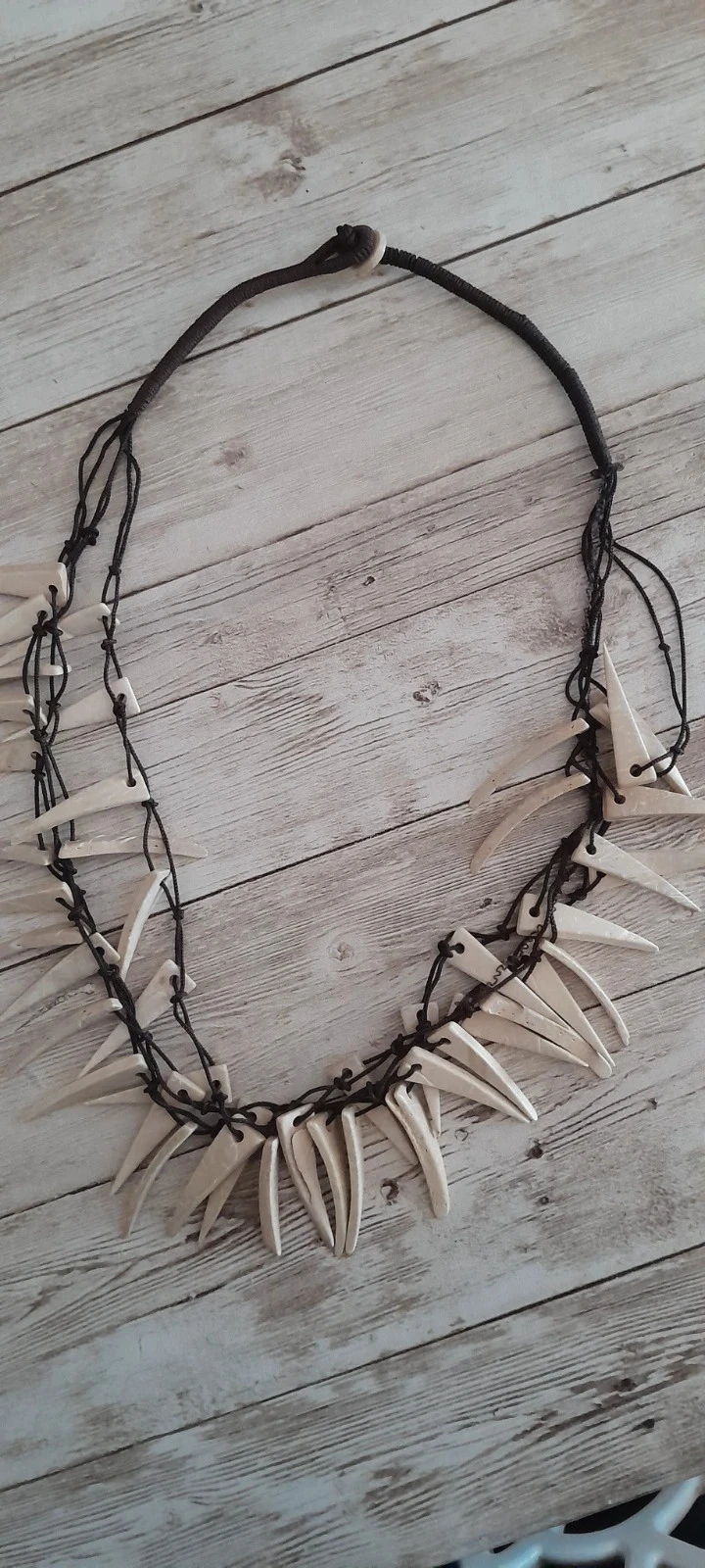 Colar de madeira (madeira de coco) estilo Étnico/Viking, cores marrom, creme – photo 2